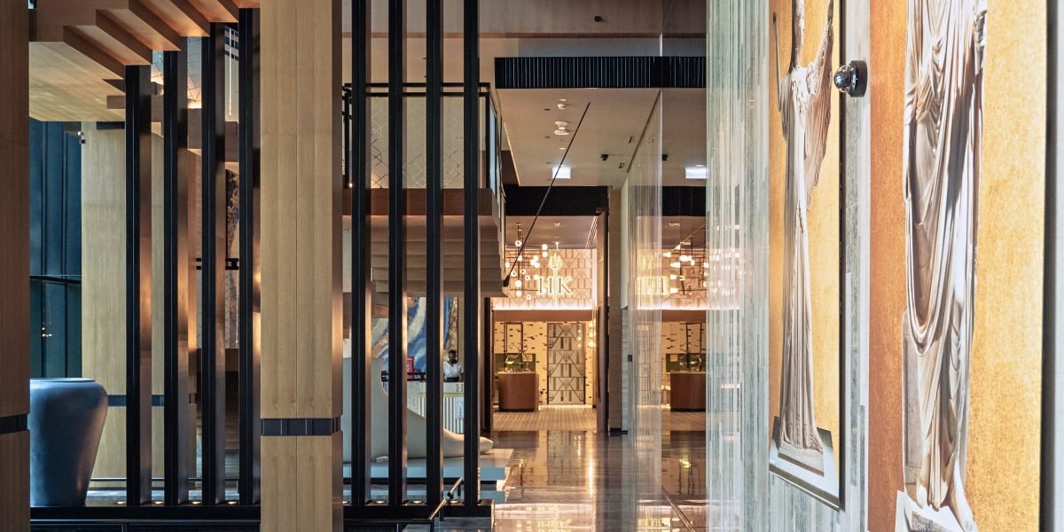 Boutique vs Branded Hotel Stays Dubai: Expert Insights for Tenants and Investors