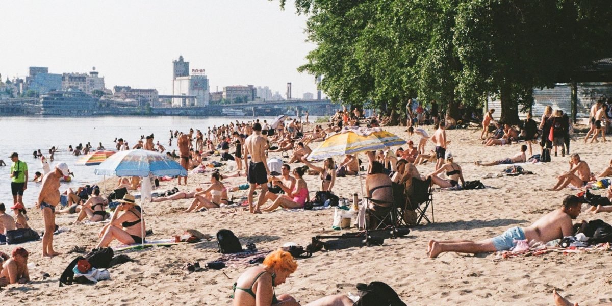 People enjoying the vibrant lifestyle and beautiful beaches of Dubai.